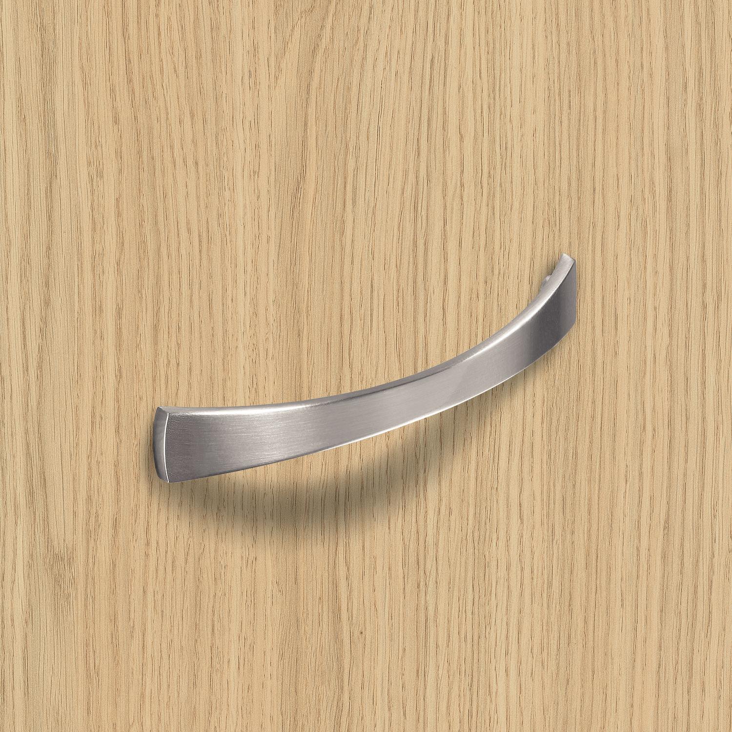 HETTICH Griff Parma, •–• 128, L 138 mm, B 17 mm, H 25 mm, Edelstahl Optik gebürstet, 9113467 HETTICH Griff Parma, •–• 128, L 138 mm, B 17 mm, H 25 mm, Edelstahl Optik gebürstet, 9113467