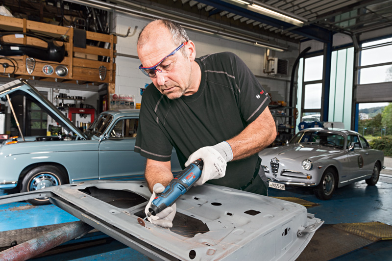 BOSCH Akku-Rotationswerkzeug GRO 12V-35, mit 2 x 2.0 Ah Li-Ion Akku, L-BOXX