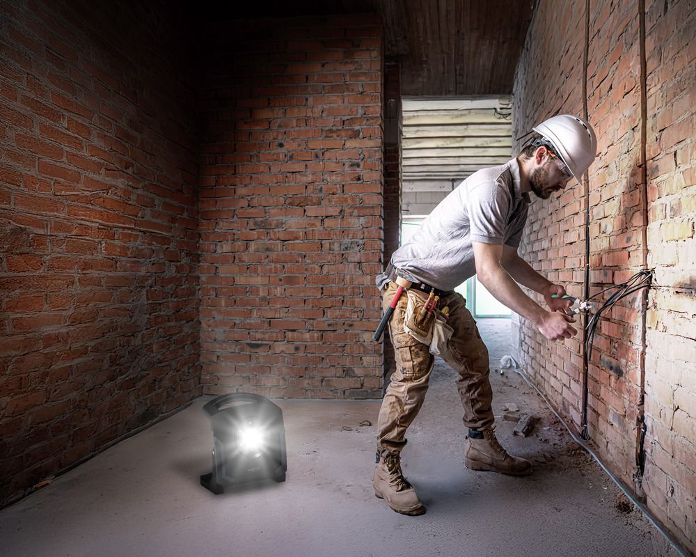 ANSMANN Arbeitsleuchte WL60W 18V Hybrid kabelgebunden & wiederaufladbar ANSMANN Arbeitsleuchte WL60W 18V Hybrid kabelgebunden & wiederaufladbar