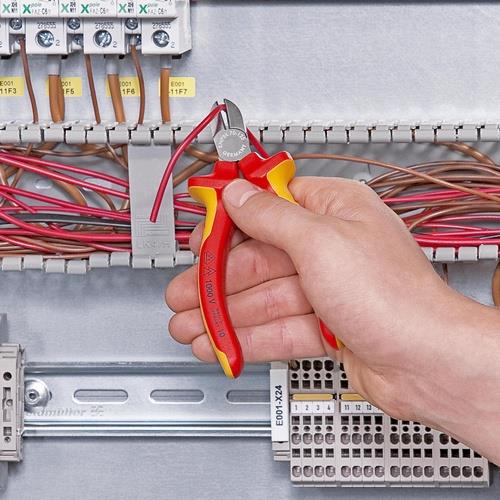 KNIPEX Seitenschneider L.125mm VDE Mehrkomp.-Hüllen KNIPEX KNIPEX Seitenschneider L.125mm VDE Mehrkomp.-Hüllen KNIPEX