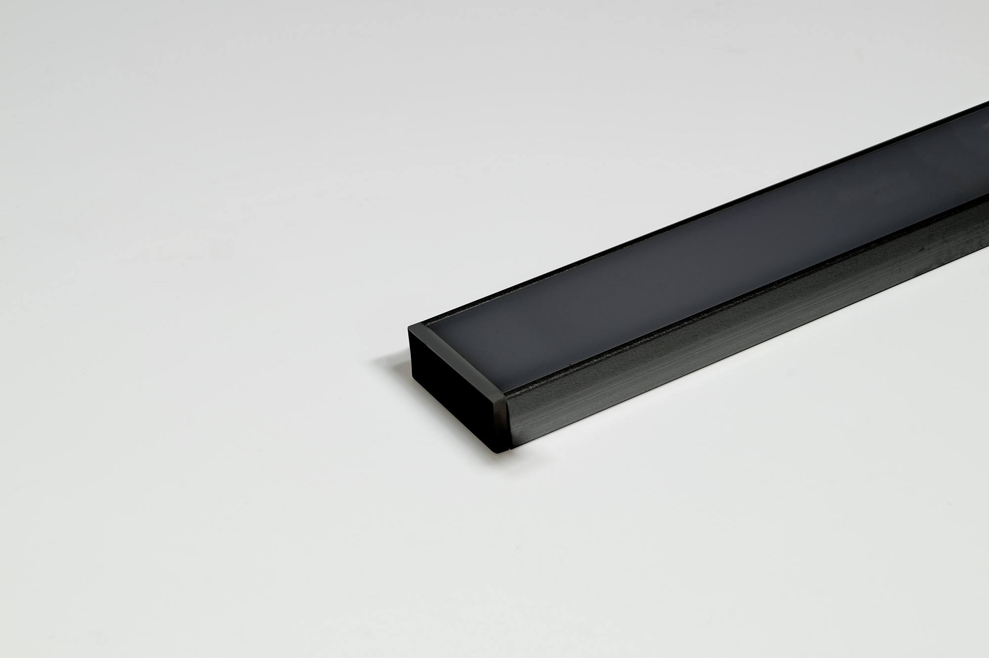 L&S LED Leuchtenprofil Paris, 17,5x7mm, Einbau, Alu schwarz E6/C35, L: 3080mm L&S LED Leuchtenprofil Paris, 17,5x7mm, Einbau, Alu schwarz E6/C35, L: 3080mm