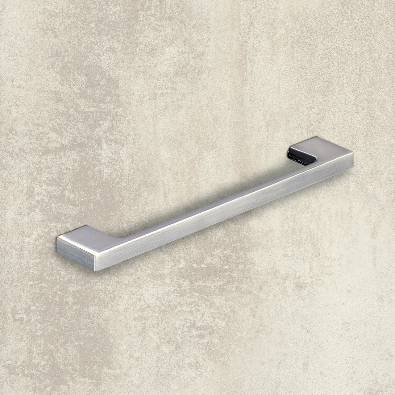 HETTICH Griff Belluno, •–• 96, L 130 mm, B 9 mm, H 28 mm, Edelstahl Optik gebürstet, 9995771