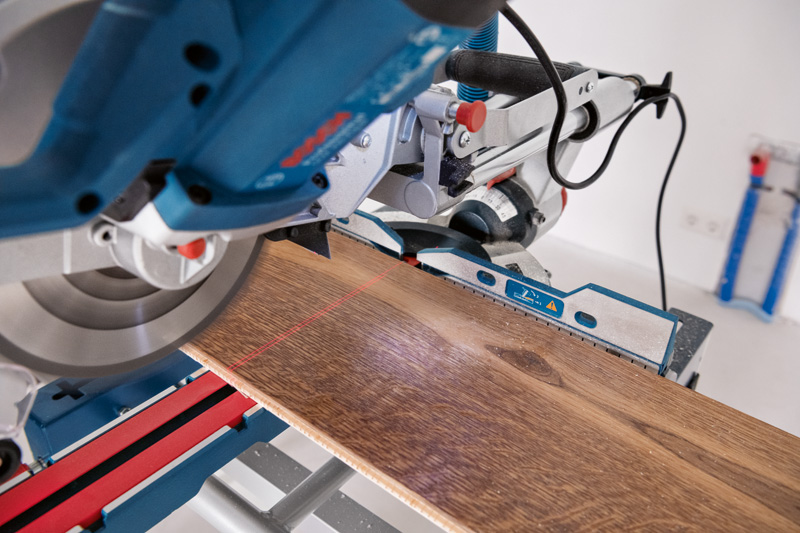 BOSCH Kapp- und Gehrungssäge GCM 305-216 D