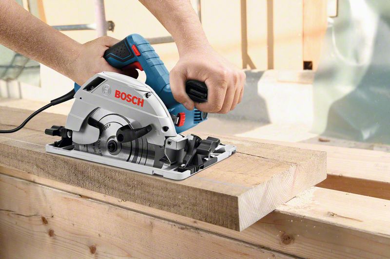 BOSCH Handkreissäge GKS 55+ GCE + FSN 1400