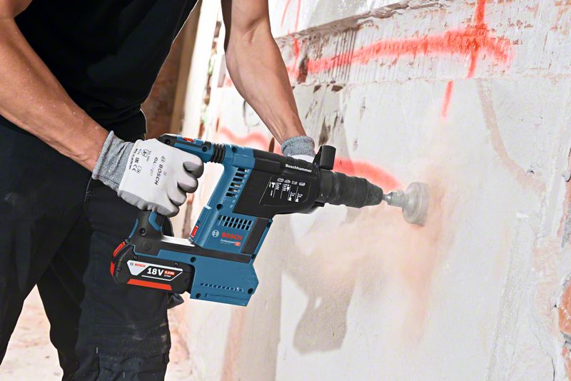 BOSCH Akku-Bohrhammer mit SDS plus GBH 18V-26 F: 2x Akku GBA 6.0Ah, Staubabsaugsystem BOSCH Akku-Bohrhammer mit SDS plus GBH 18V-26 F: 2x Akku GBA 6.0Ah, Staubabsaugsystem