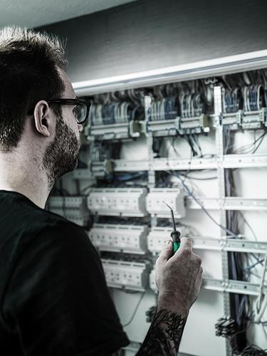 Schraubendreher 3251 Gr.T 20 Klingen-L.100mm VDE isol.slim Fix WIHA