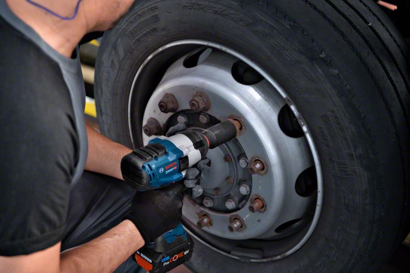 BOSCH Akku-Drehschlagschrauber GDS 18V-1050 H mit 2x Akku, Schnellladegerät, L-BOXX BOSCH Akku-Drehschlagschrauber GDS 18V-1050 H mit 2x Akku, Schnellladegerät, L-BOXX