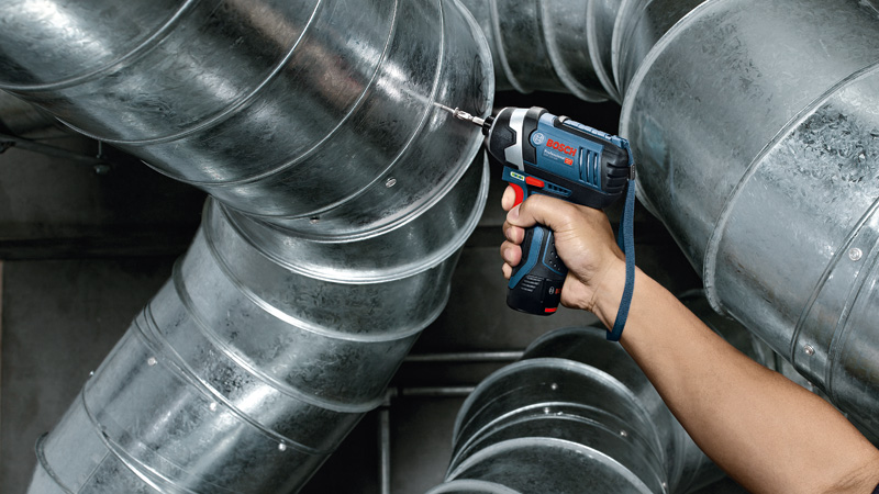 BOSCH Akku-Drehschlagschrauber GDR 12V-105, mit 2 x 2.0 Ah Li-Ion Akku, L-BOXX