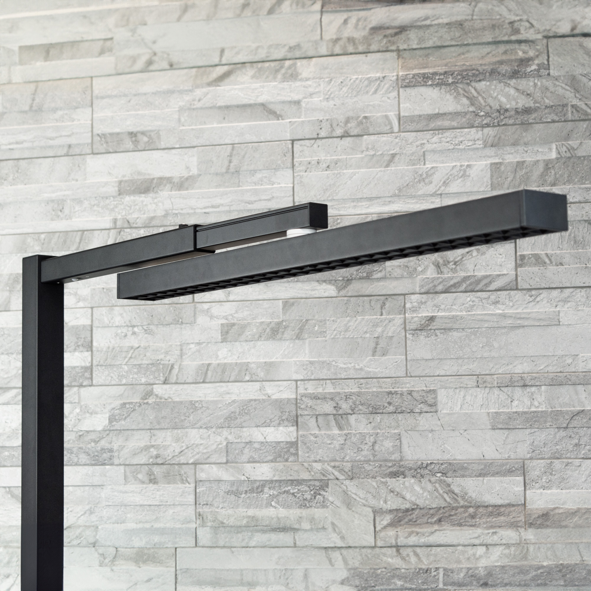 BMB UPLIGHT One BF Intelligente Stehleuchte, Anthrazit, RAL 7016
