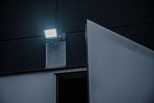 BRENNENSTUHL LED-Strahler JARO 7060 P 50 W 5800 lm IP65 BRENNENSTUHL