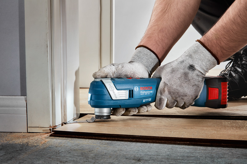 BOSCH Akku-Multi-Cutter GOP 18V-34, Starlock Tauchsägeblätter+diverses Zubehör, L-BOXX