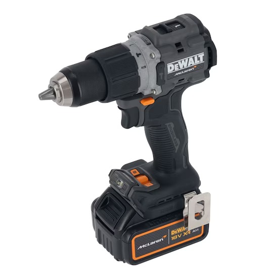 DEWALT x McLaren F1 Team 18V XR Akku-Schlagbohrschrauber - 2 x 5Ah