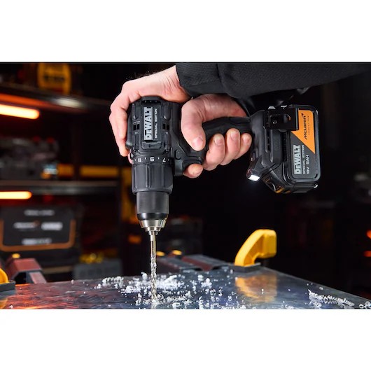 DEWALT® x McLaren F1 Team 18V XR® Brushless Schlagbohrschrauber – 2×5Ah