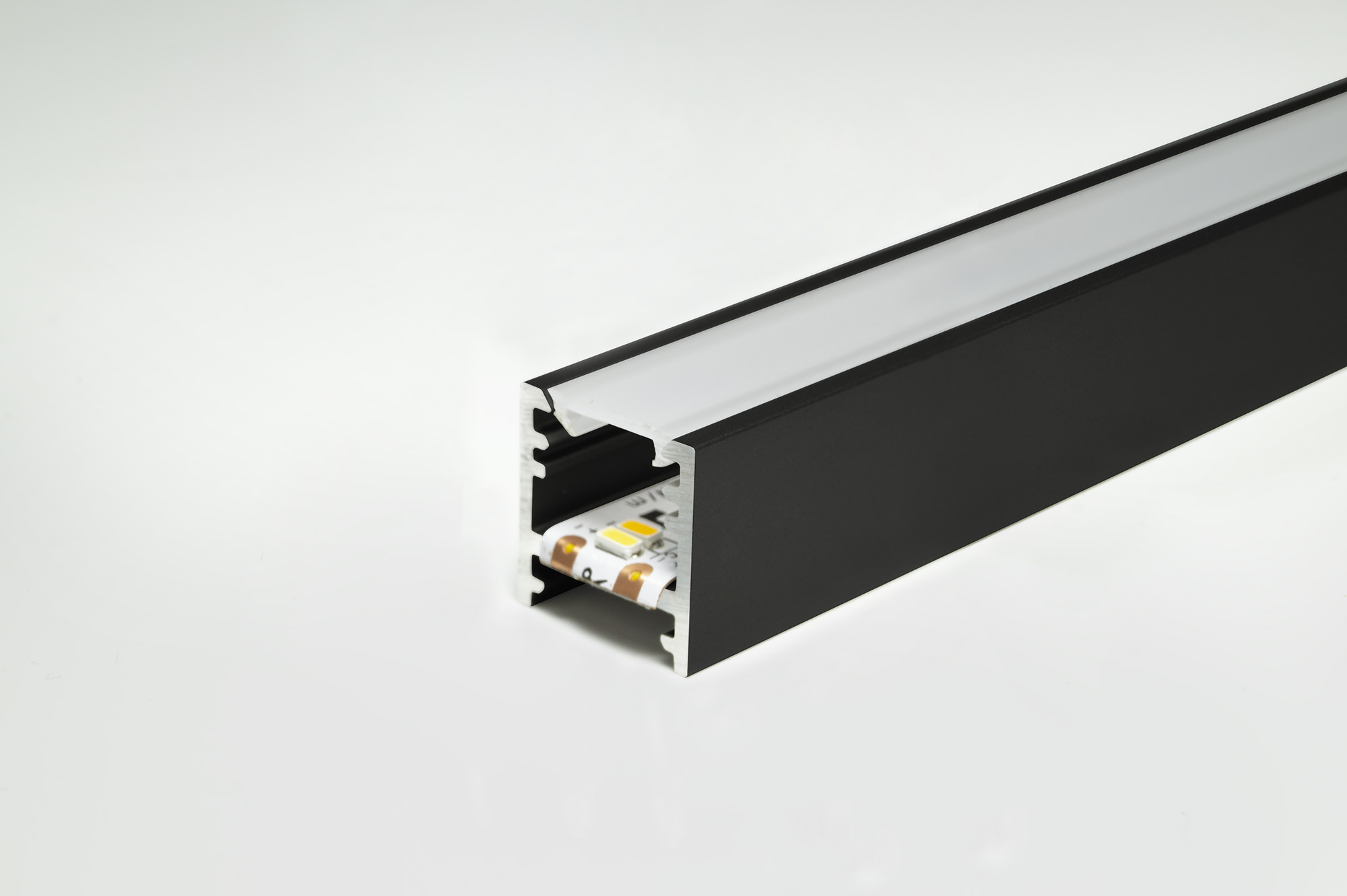L&S LED Leuchtprofil Bali 15x14 Aufbau L:2500 mm, schwarz eloxiert EV1