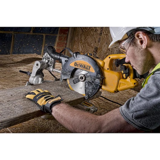 DEWALT 1.300 Watt Paneelsäge 216mm