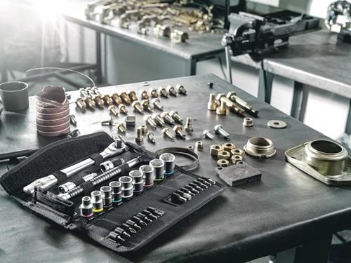 WERA Steckschlüsselsatz 8100 SB HF 1 13-tlg.Innenvierkantant,3/8 Zoll Textilbox WERA WERA Steckschlüsselsatz 8100 SB HF 1 13-tlg.Innenvierkantant,3/8 Zoll Textilbox WERA
