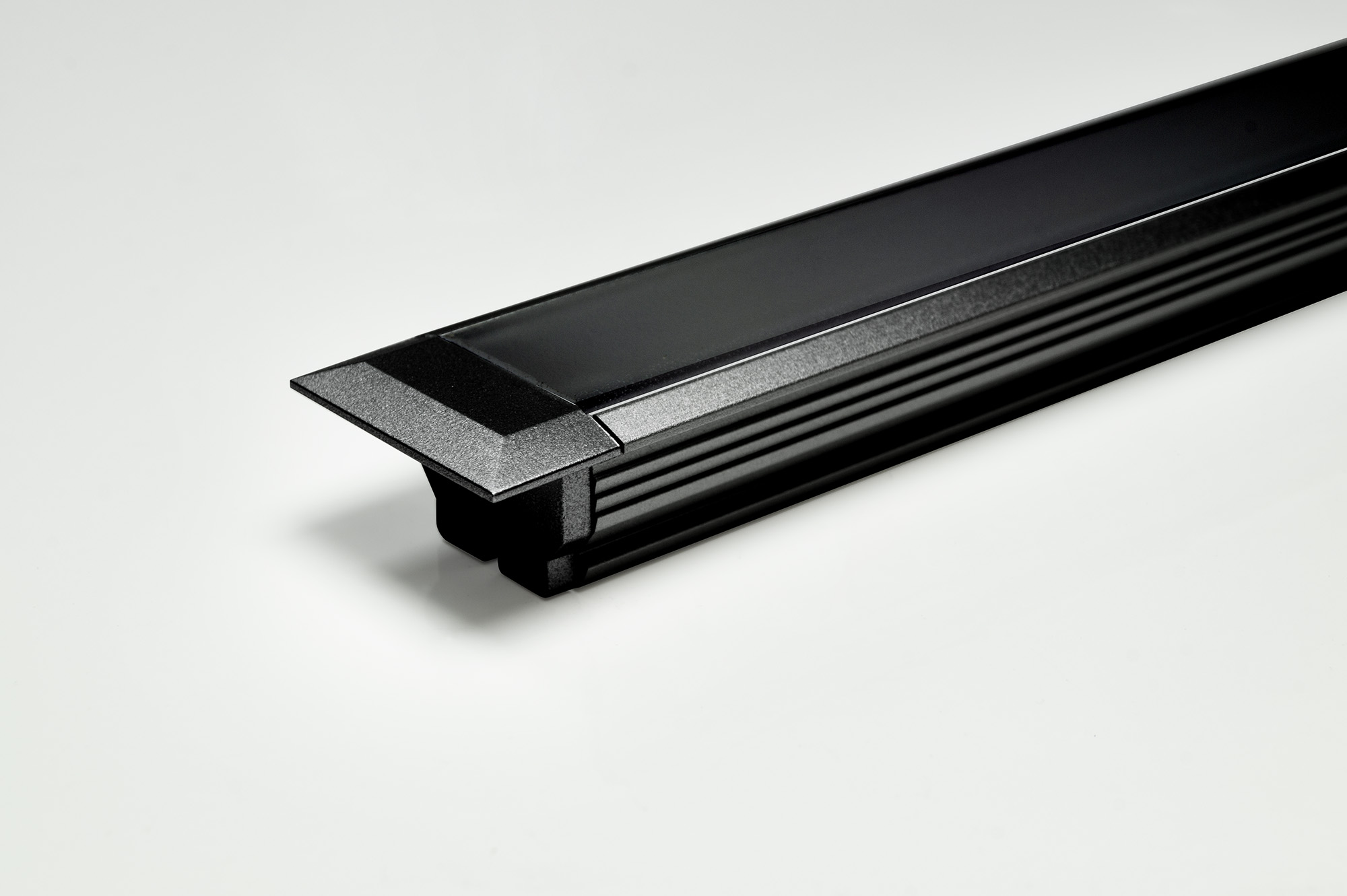 L&S LED Leuchtenprofil Manila IV Einbau, 2500x22x14mm, Alu schwarz L&S LED Leuchtenprofil Manila IV Einbau, 2500x22x14mm, Alu schwarz