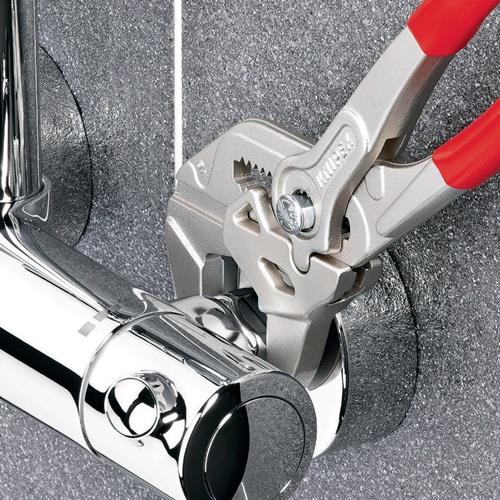 KNIPEX Zangenschlüssel L.150mm Spann-W.27mm verchr.Ku.-Überzug KNIPEX KNIPEX Zangenschlüssel L.150mm Spann-W.27mm verchr.Ku.-Überzug KNIPEX