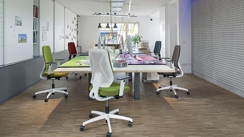 DAUPHIN Bürodrehstuhl m.Synchr.-Techn.schwarz/schwarz 390-510mm