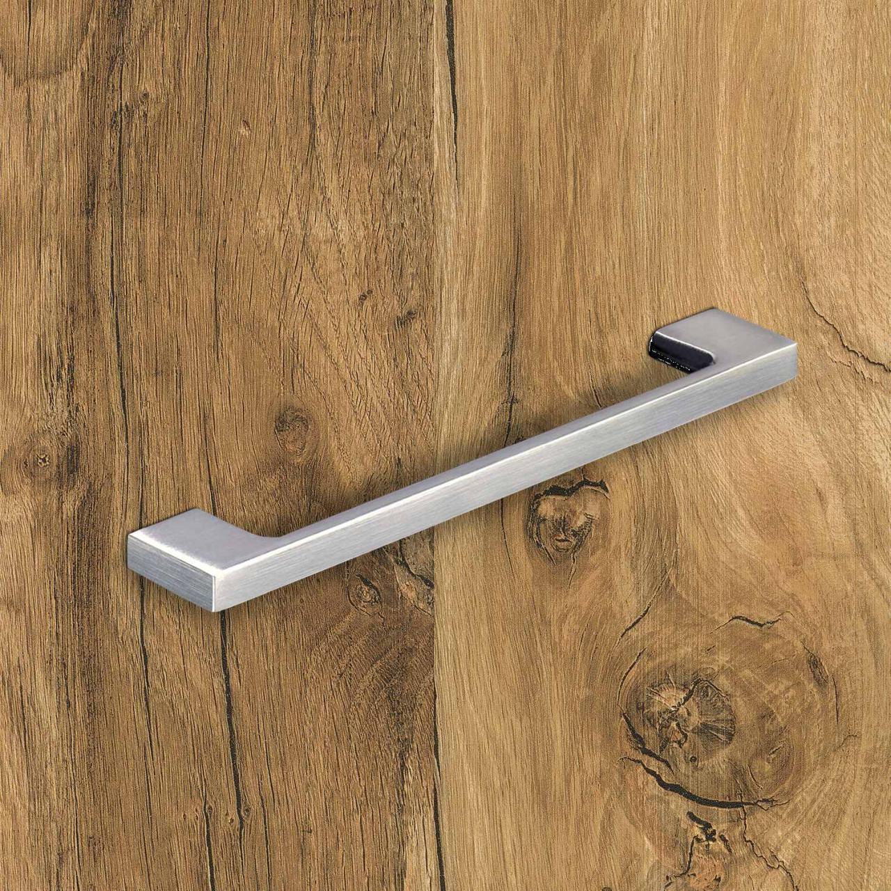 HETTICH Griff Belluno, •–• 224 / 256 mm, L 267 mm, B 9 mm, H 30 mm, Edelstahl Optik gebürstet, 9995773 HETTICH Griff Belluno, •–• 224 / 256 mm, L 267 mm, B 9 mm, H 30 mm, Edelstahl Optik gebürstet, 9995773