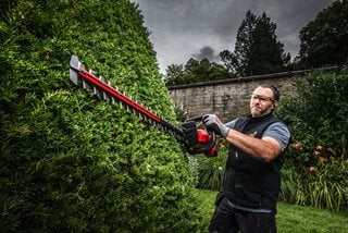 MILWAUKEE M18™ FUEL™ Akku-Heckenschere 60 cm M18FHET60G2-0