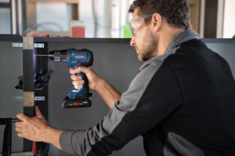BOSCH Akku-Bohrschrauber GSR 18V-55 mit 2x Akku GBA 18V 4.0Ah, L-Case Pick & Click BOSCH Akku-Bohrschrauber GSR 18V-55 mit 2x Akku GBA 18V 4.0Ah, L-Case Pick & Click
