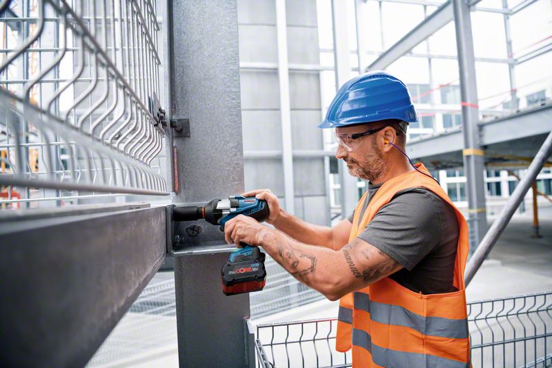 BOSCH Akku-Drehschlagschrauber GDS 18V-1000 C: 2x Akku ProCORE18V 8.0Ah in L-BOXX BOSCH Akku-Drehschlagschrauber GDS 18V-1000 C: 2x Akku ProCORE18V 8.0Ah in L-BOXX