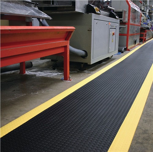 COBA Arbeitsplatzbodenbelag Zuschnitt B900xS9mm schwarz PVC Tränenblechoptik p.lfd.m