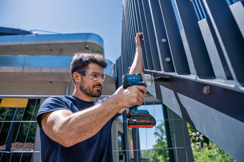 BOSCH Akku-Drehschlagschrauber GDS 18V-450 HC, 2 Akku, Ladg., L-BOXX, BT Low-En. Mod.