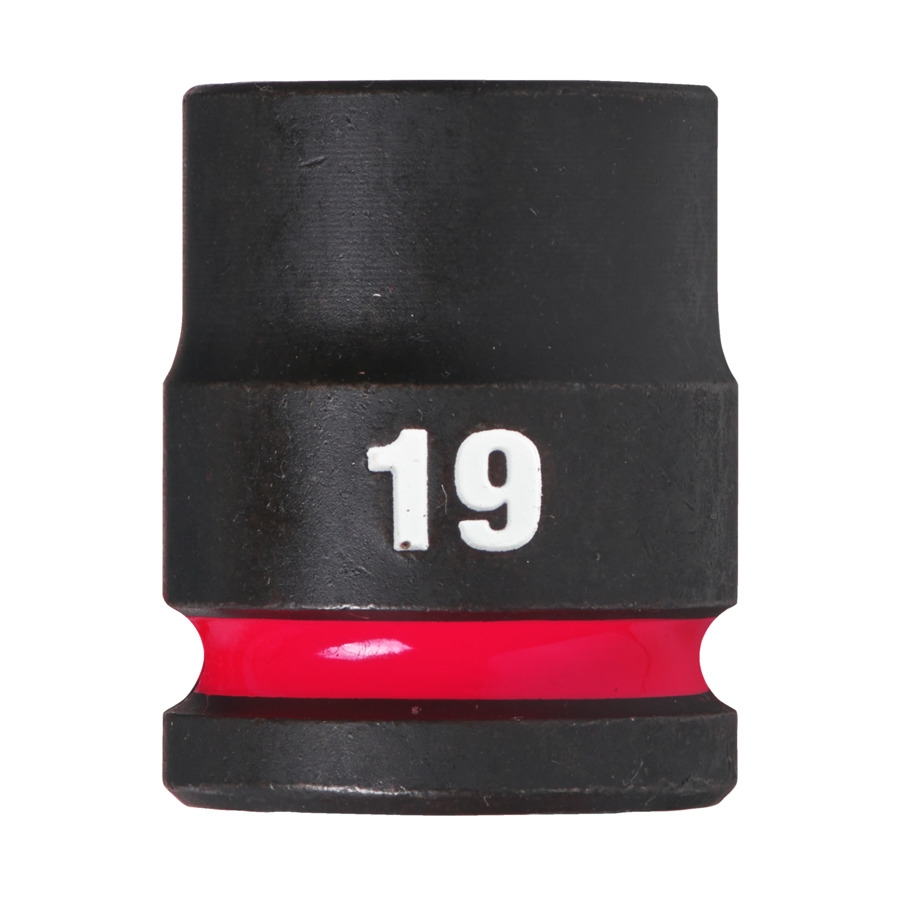 MILWAUKEE 19 x 38 mm SHOCKWAVE Schlagnuss 1/2" kurz