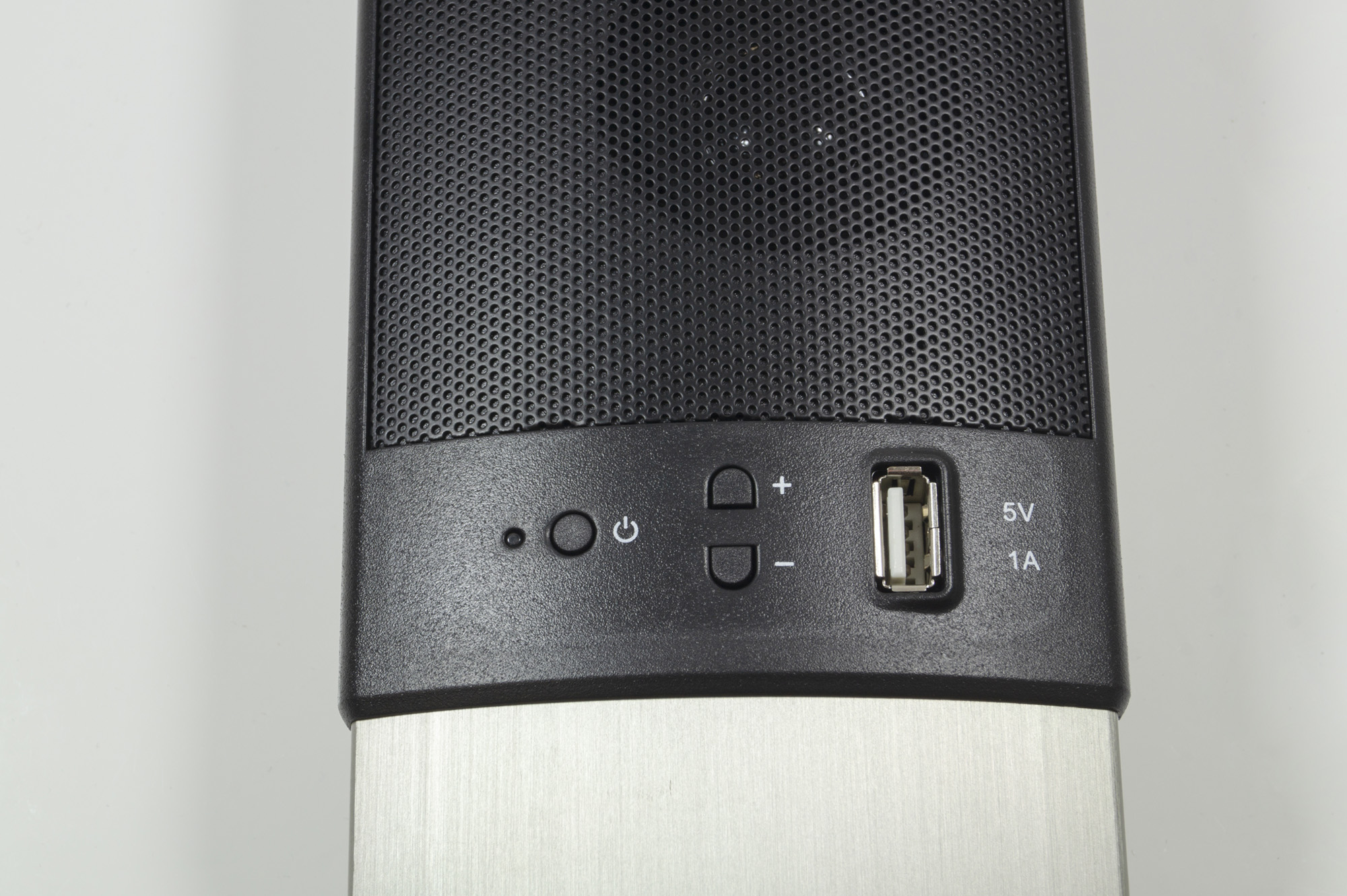 L&S ToKi II Kombigerät 230 V 2xSchuko, Lautsprecher, Bluetooth, USB Ladegerät,