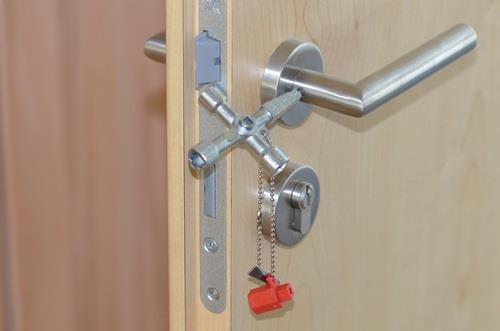 SCHUEBO Schaltschrankschlüssel 820 M03 13 Funktionen m.Bitadapter SCHUEBO SCHUEBO Schaltschrankschlüssel 820 M03 13 Funktionen m.Bitadapter SCHUEBO