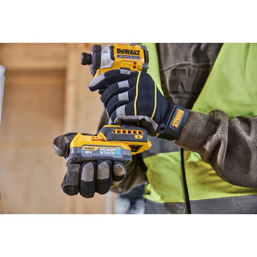 DEWALT 18 Volt Akku-Schlagschrauber (1/4") mit 282 Nm (Basisversion) DCF860NT-XJ