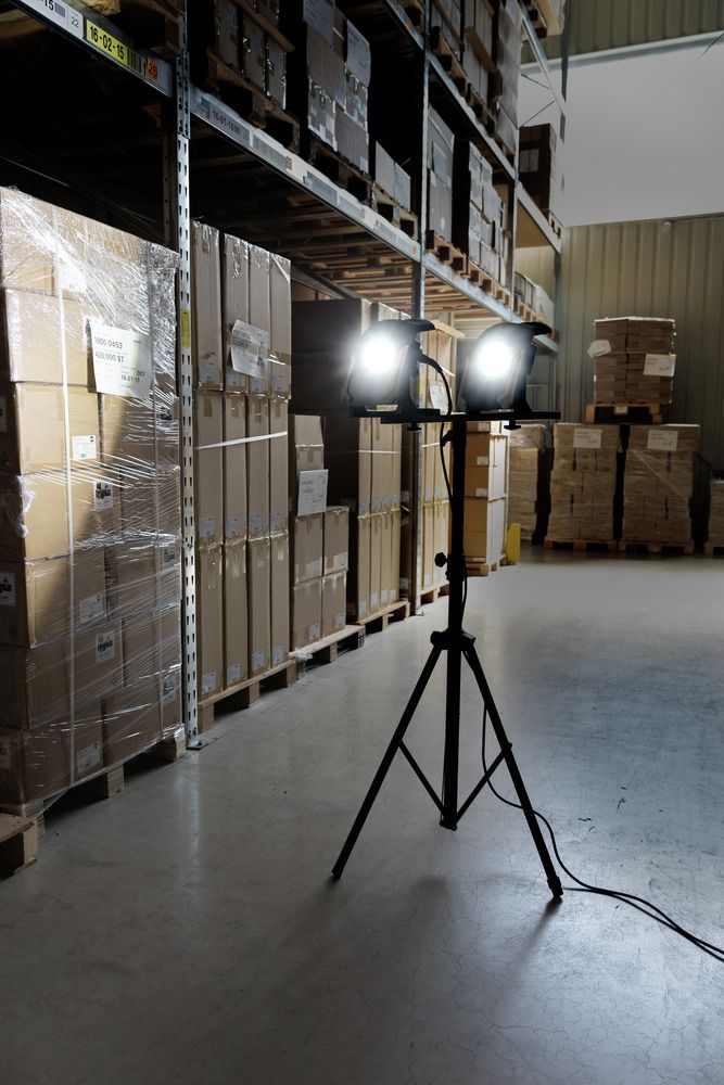 ANSMANN Arbeitsleuchte WL60W 18V Hybrid kabelgebunden & wiederaufladbar ANSMANN Arbeitsleuchte WL60W 18V Hybrid kabelgebunden & wiederaufladbar