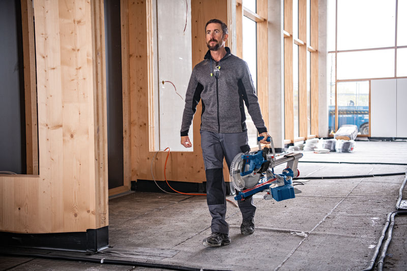 BOSCH Akku-Kapp- und Gehrungssäge BITURBO GCM 18V-254 D