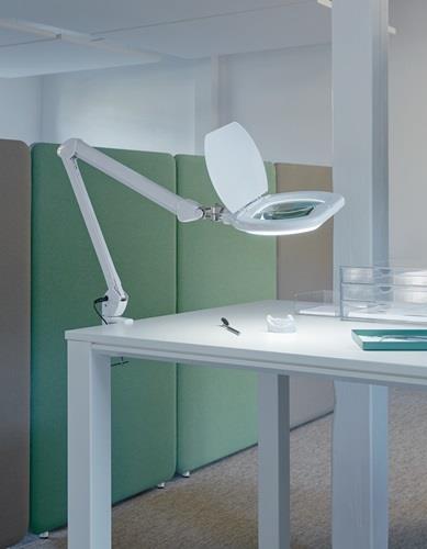Nordwest LED-Lupenleuchte Glaslinse 178x132 Klemmfuß weiß Schutzklappe