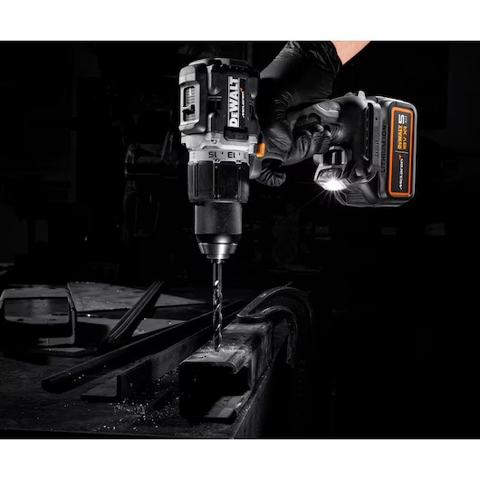 DEWALT x McLaren F1 Team 18V XR Akku-Schlagbohrschrauber - 2 x 5Ah