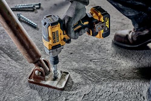 DEWALT Akkuschlagschrauber DCF 892 NT 18/54 V 12,5mm (1/2ʺ) A4-kt.135,406,813 Nm DEWALT