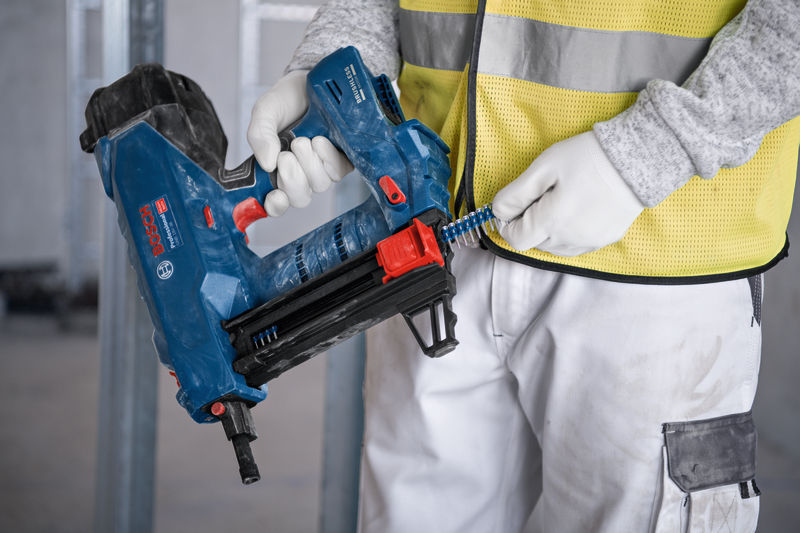 BOSCH Akku-Betonnagler GNB 18V-38 ohne Akku, XL-BOXX