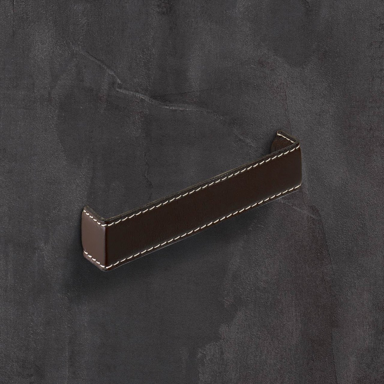 HETTICH Griff Dublina, •–• 160, L 168 mm, B 34 mm, H 30 mm, Leder dunkelbraun, 9113509 HETTICH Griff Dublina, •–• 160, L 168 mm, B 34 mm, H 30 mm, Leder dunkelbraun, 9113509