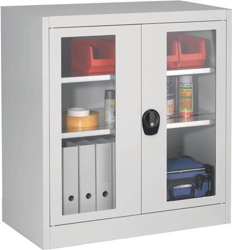 Flügeltürenschrank mit Sichtfenster