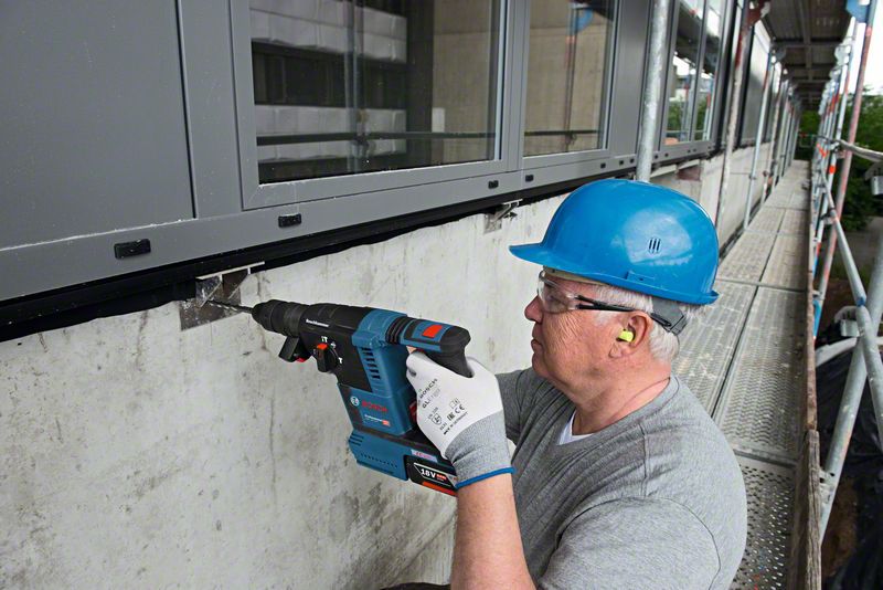 BOSCH Akku-Bohrhammer mit SDS plus GBH 18V-26 F: 2x Akku GBA 6.0Ah, Staubabsaugsystem BOSCH Akku-Bohrhammer mit SDS plus GBH 18V-26 F: 2x Akku GBA 6.0Ah, Staubabsaugsystem