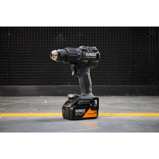 DEWALT® x McLaren F1 Team 18V XR® Brushless Schlagbohrschrauber – 2×5Ah