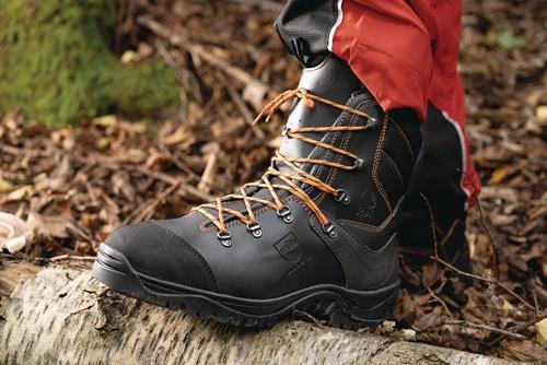 SOLIDUR Forstsicherheitsstiefel KAILASH Gr.44 schwarz/orange GlattlederS3 HRO CI HI SRC SOLIDUR Forstsicherheitsstiefel KAILASH Gr.44 schwarz/orange GlattlederS3 HRO CI HI SRC