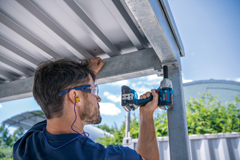 BOSCH Akku-Drehschlagschrauber GDS 18V-450 HC, L-BOXX u. BT Low-Energ. Mod.