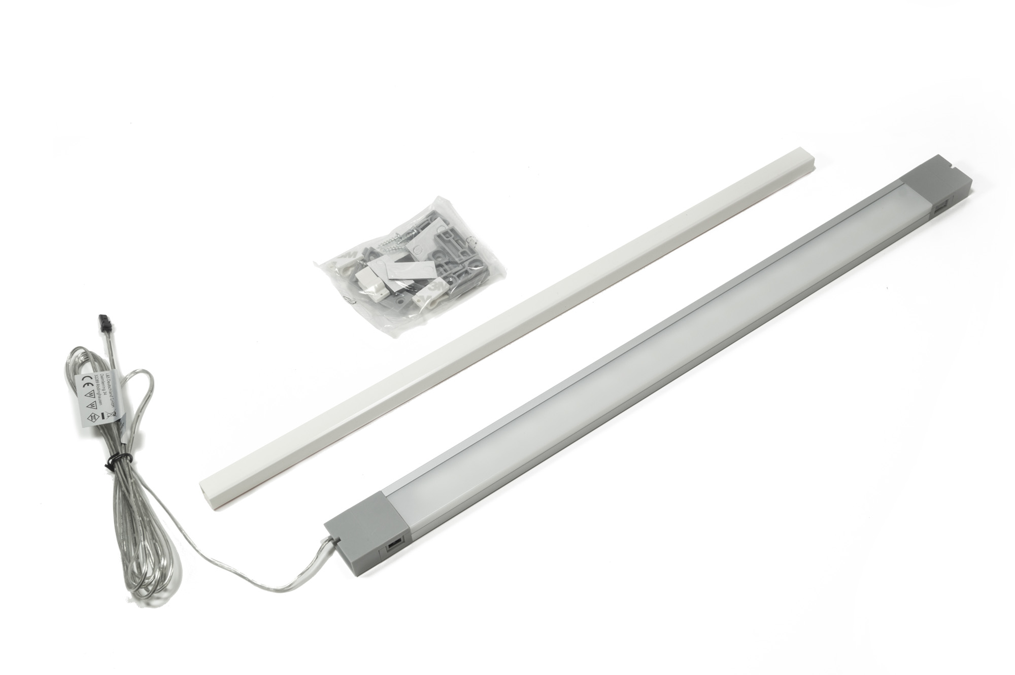 L&S Schrankinnenleuchte Detroit 12 V 5,5 W 567 mm NW IR Türkontakt L&S Schrankinnenleuchte Detroit 12 V 5,5 W 567 mm NW IR Türkontakt