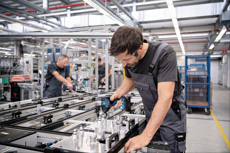 BOSCH Akku-Drehschlagschrauber GDR 18V-210 C in L-BOXX BOSCH Akku-Drehschlagschrauber GDR 18V-210 C in L-BOXX
