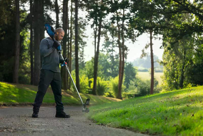 BOSCH Akku-Rasentrimmer GRT 18V-40