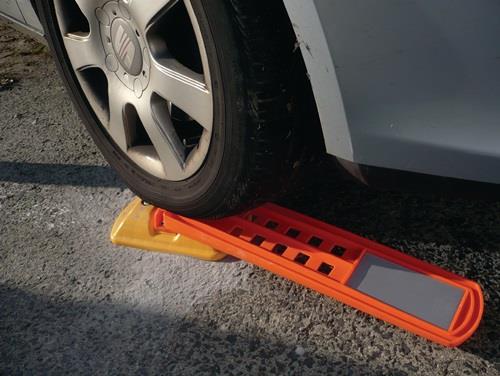 Nordwest Leitschwelle m.Befestigungsmaterial TPU B260xH600xT160mm