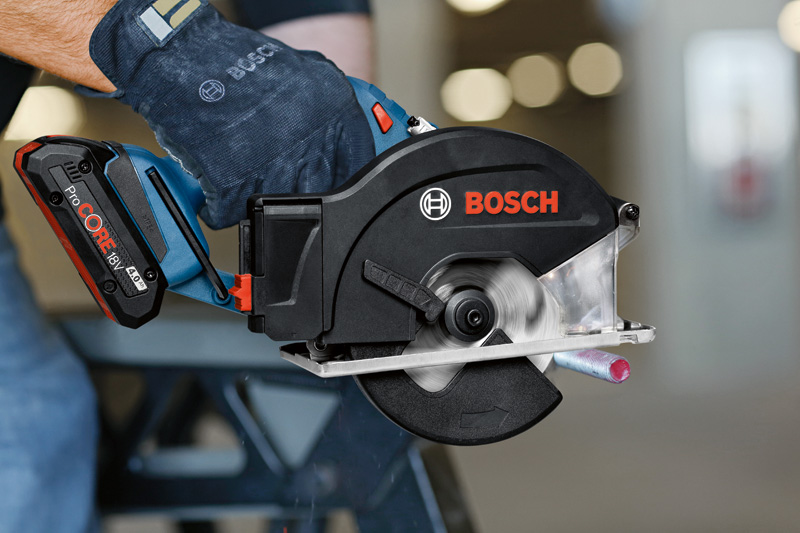 BOSCH Akku-Kreissäge GKM 18V-50